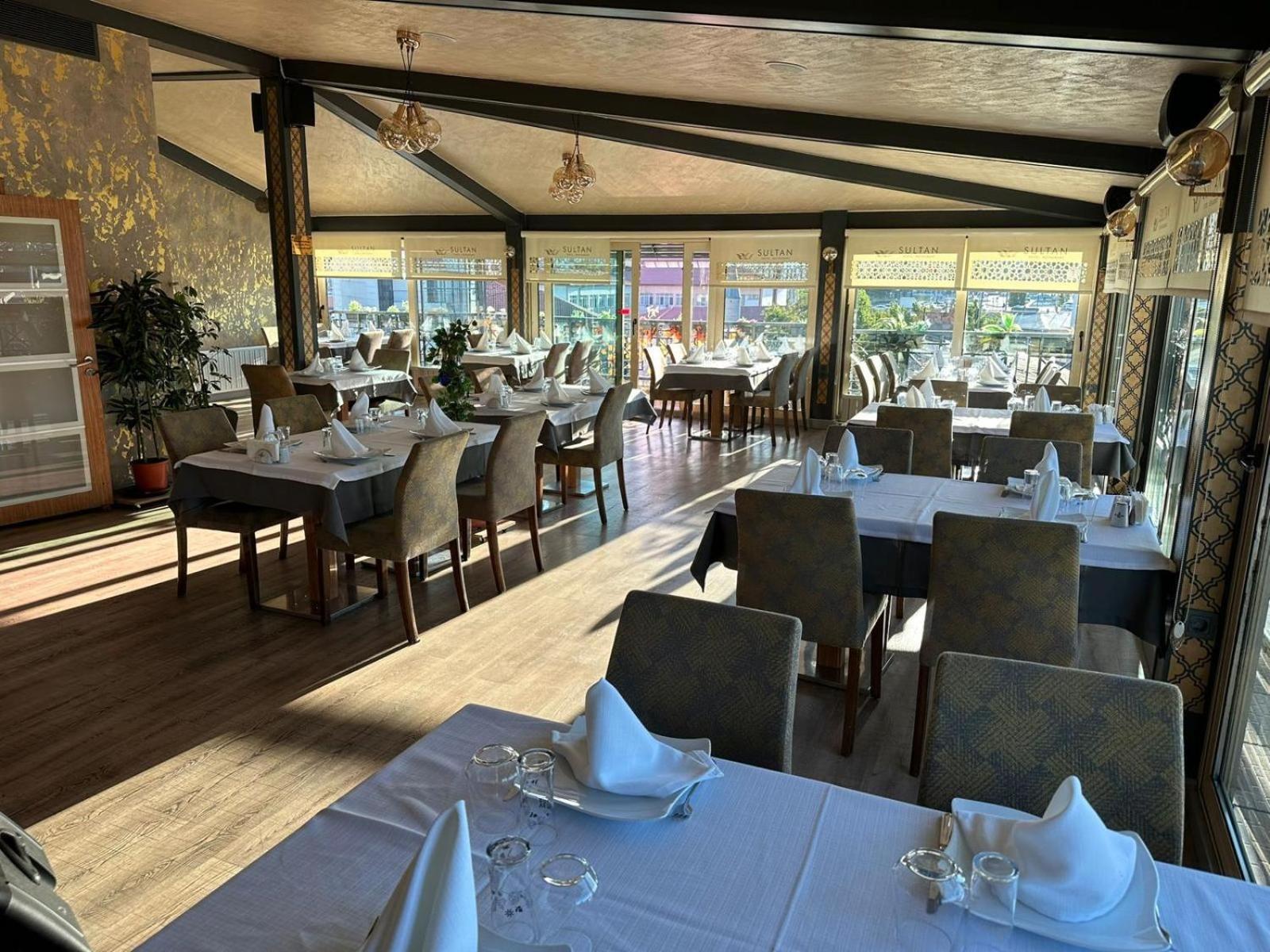 סיבס Sultan Hotel-Restaurant-Bistro מראה חיצוני תמונה