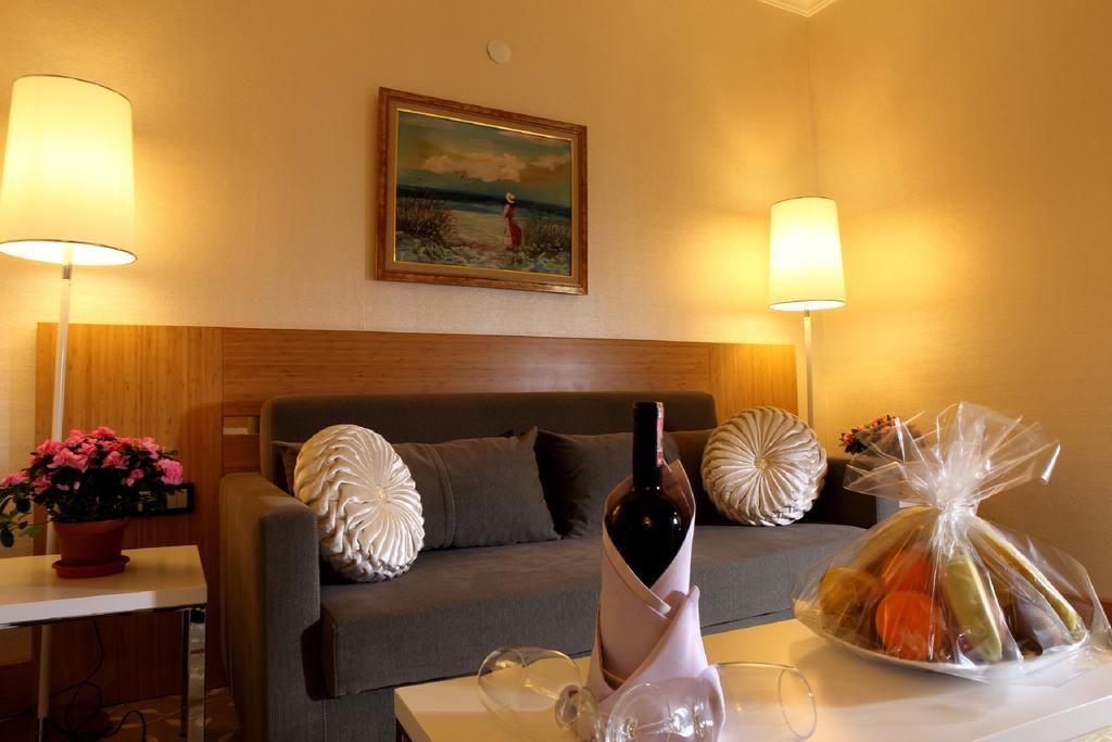 סיבס Sultan Hotel-Restaurant-Bistro מראה חיצוני תמונה
