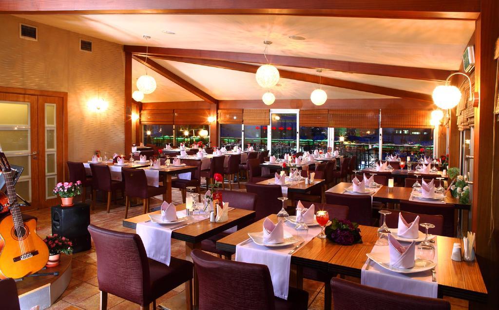סיבס Sultan Hotel-Restaurant-Bistro מראה חיצוני תמונה