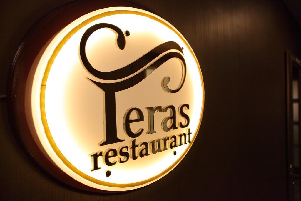 סיבס Sultan Hotel-Restaurant-Bistro מראה חיצוני תמונה